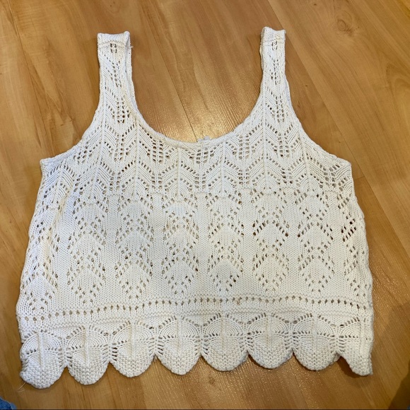 vintage Tops - Vintage 100% cotton lace knit crop tank in excellent condition up to size 12